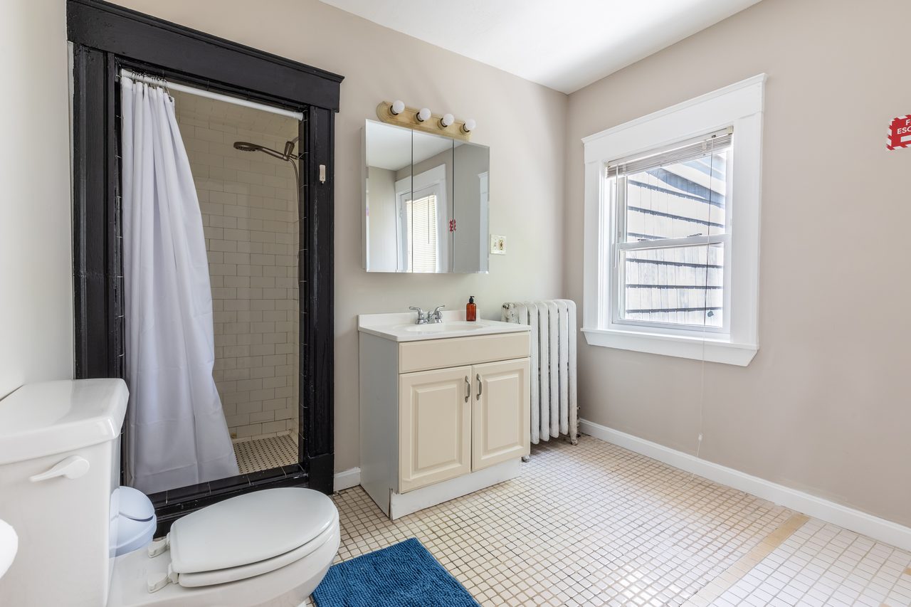  #1341: Brighton - Queen Bedroom A  -  #1341: Brighton  - Gallery -  16