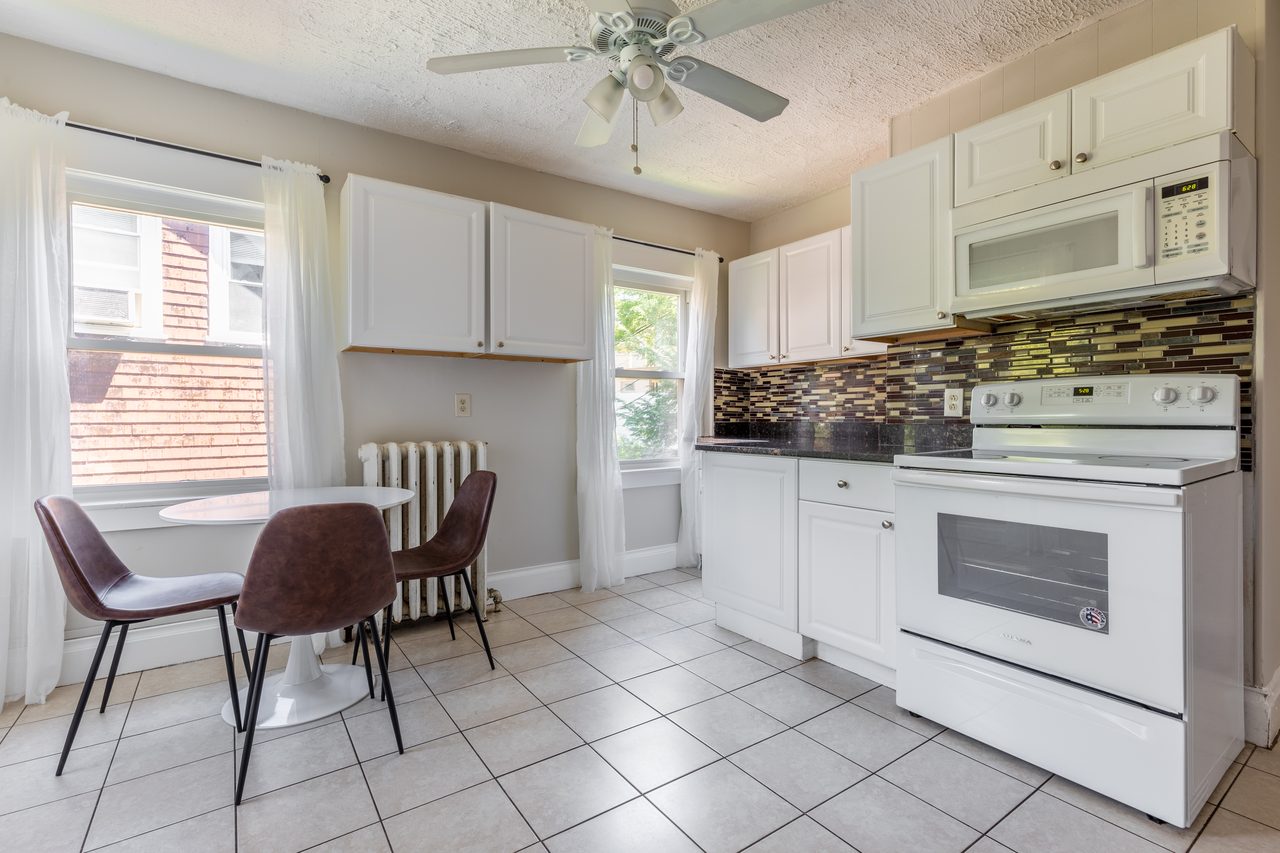 #1341: Brighton - Queen Bedroom A - #1341: Brighton - Gallery - 10