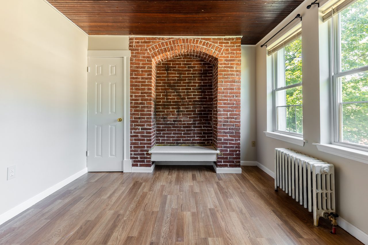  #1341: Brighton - Queen Bedroom A  -  #1341: Brighton  - Gallery -  2