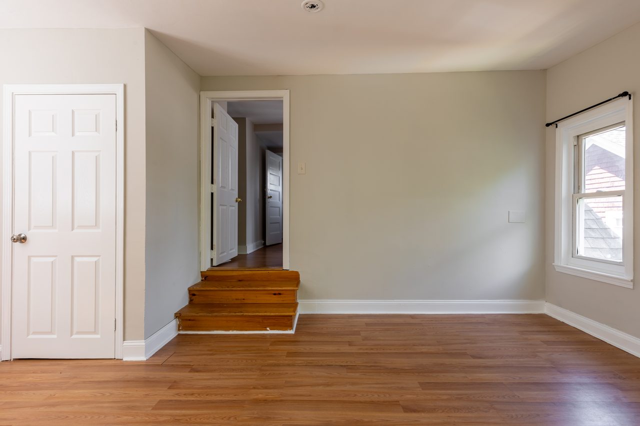  #1341: Brighton - Queen Bedroom F  -  #1341: Brighton  - Gallery -  4