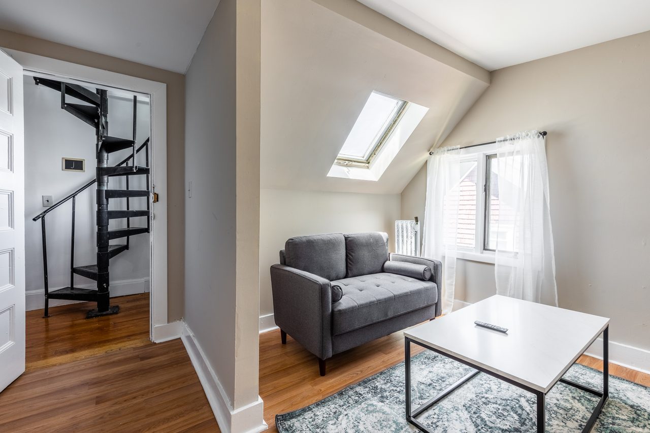  #1341: Brighton - Queen Bedroom E  -  #1341: Brighton  - Gallery -  7