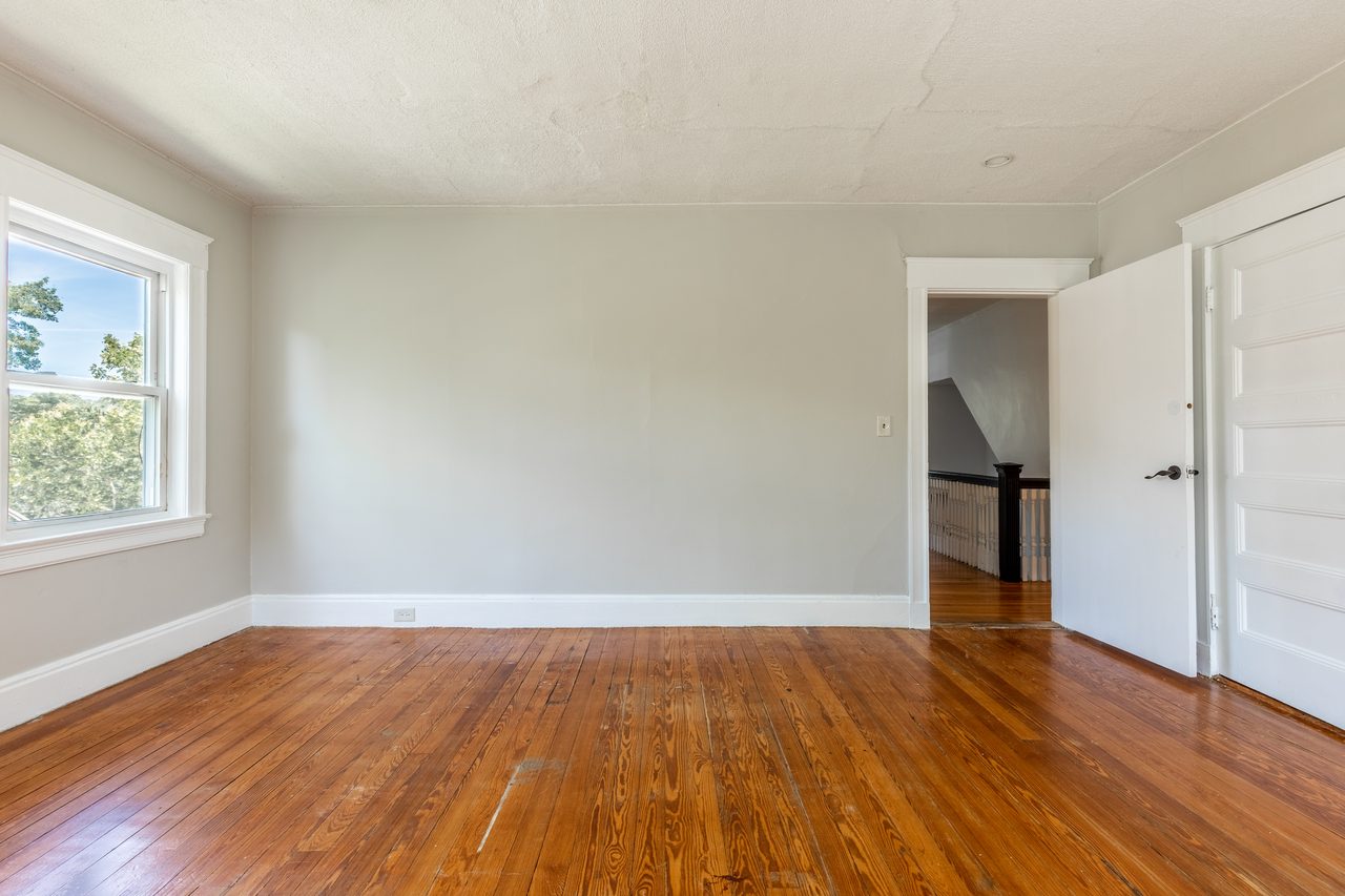 #1341: Brighton - Queen Bedroom D - #1341: Brighton - Gallery - 3