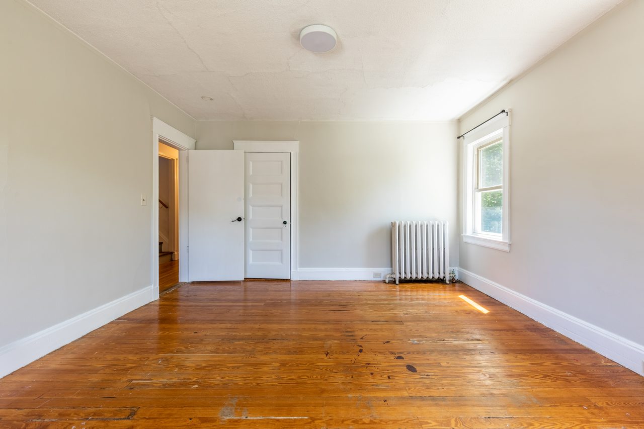 #1341: Brighton - Queen Bedroom D - #1341: Brighton - Gallery - 4