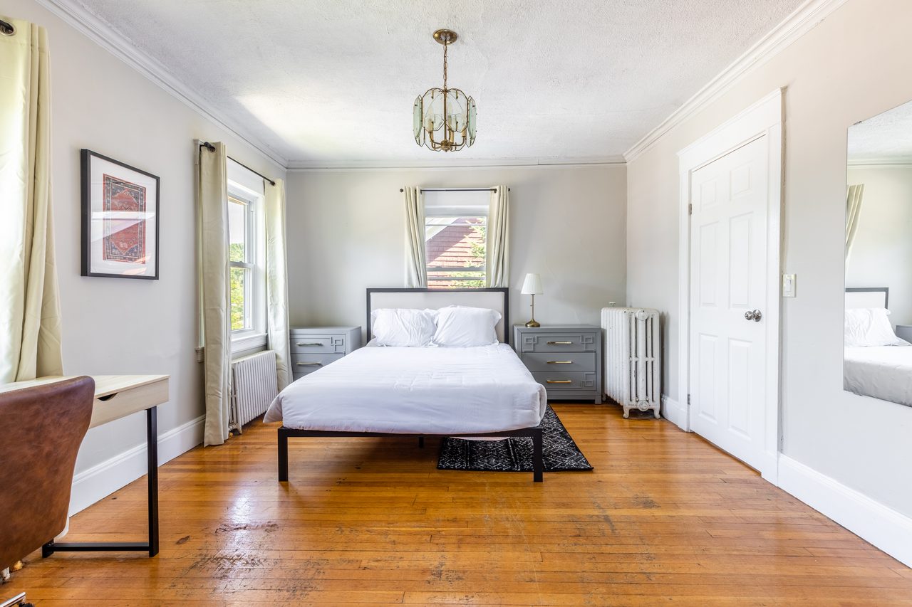  #1341: Brighton - Queen Bedroom C  -  #1341: Brighton  - Gallery -  2