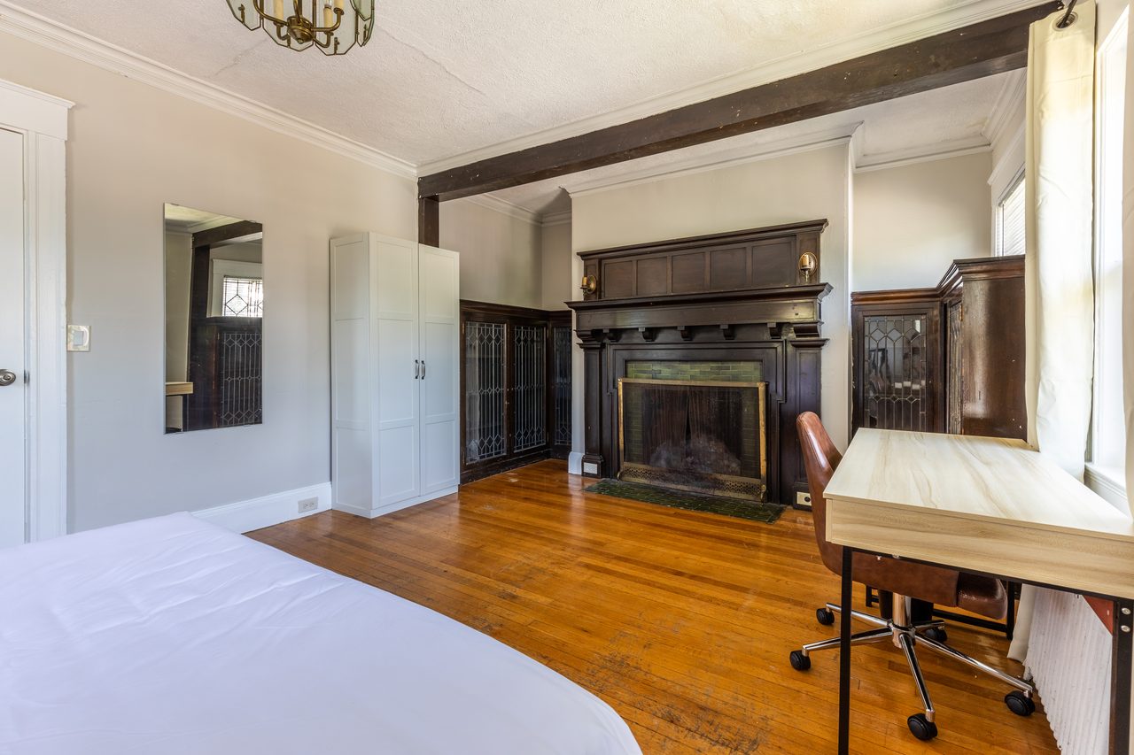 #1341: Brighton - Queen Bedroom C - #1341: Brighton - Gallery - 3