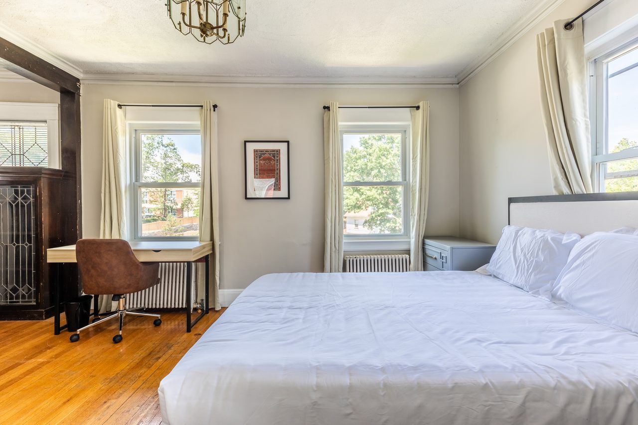  #1341: Brighton - Queen Bedroom C  -  #1341: Brighton  - Gallery -  4