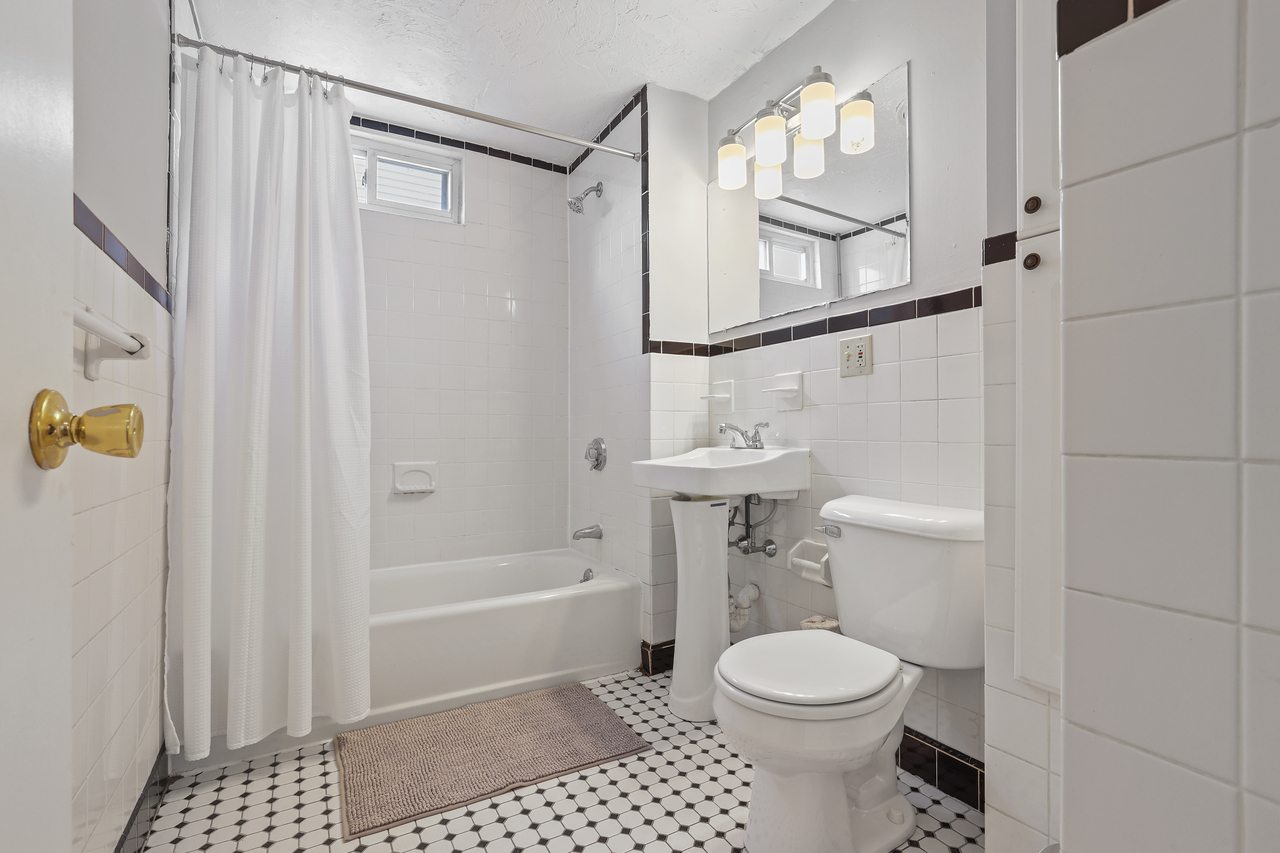 #445: Brighton - Full Bedroom B - 4