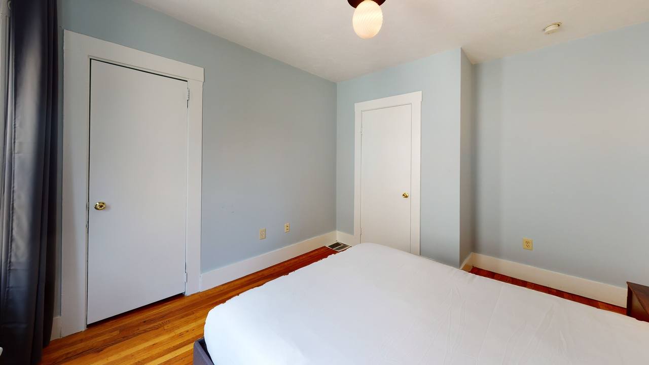 #445: Brighton - Full Bedroom B - 9