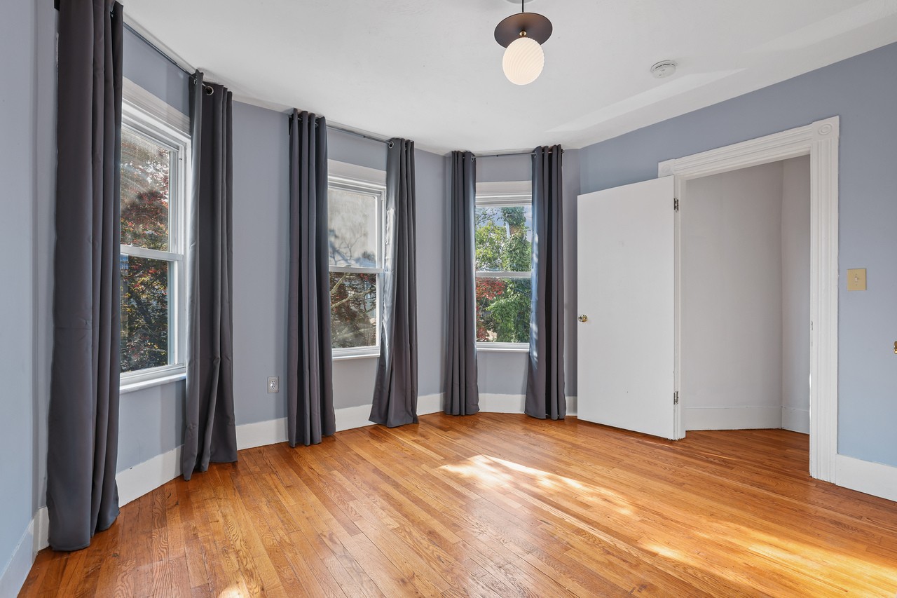 #445: Brighton - Full Bedroom C - 5