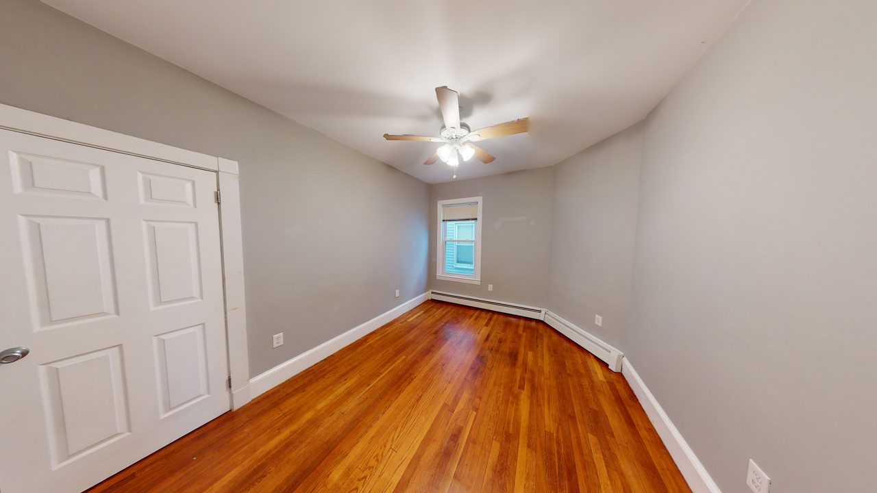 #1416: Somerville - Queen Room A - #1416: Somerville - Gallery - 9