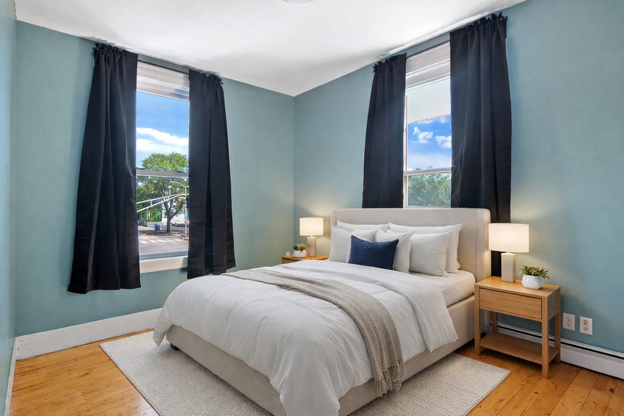 #1322: Central Square (Cambridge) - Queen Bedroom A - 1