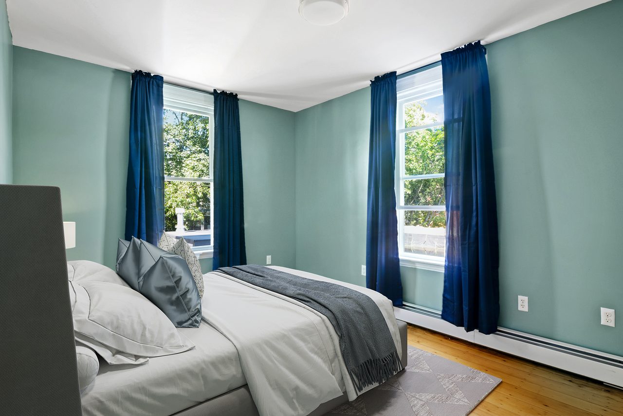 #1322: Central Square (Cambridge) - Queen Bedroom D - 2