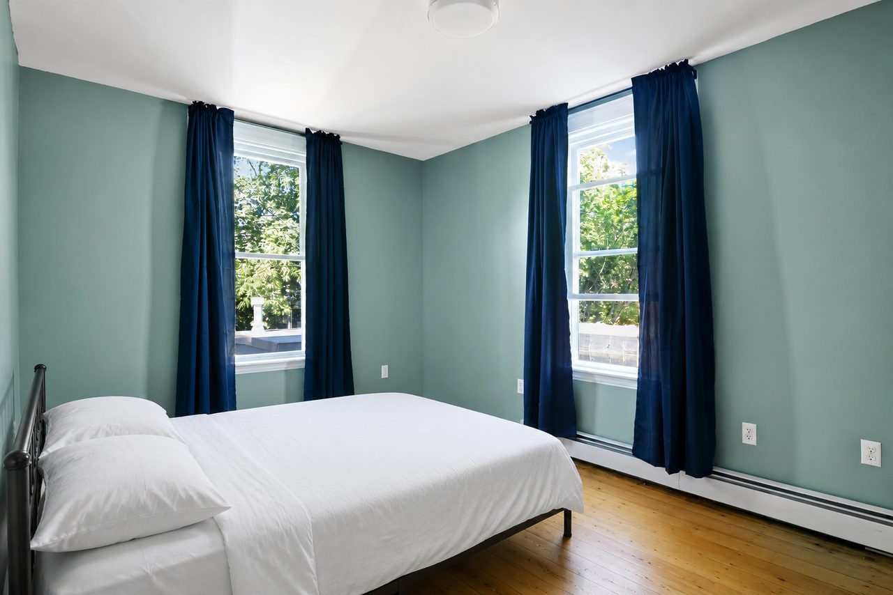 #1322: Central Square (Cambridge) - Queen Bedroom D - 1