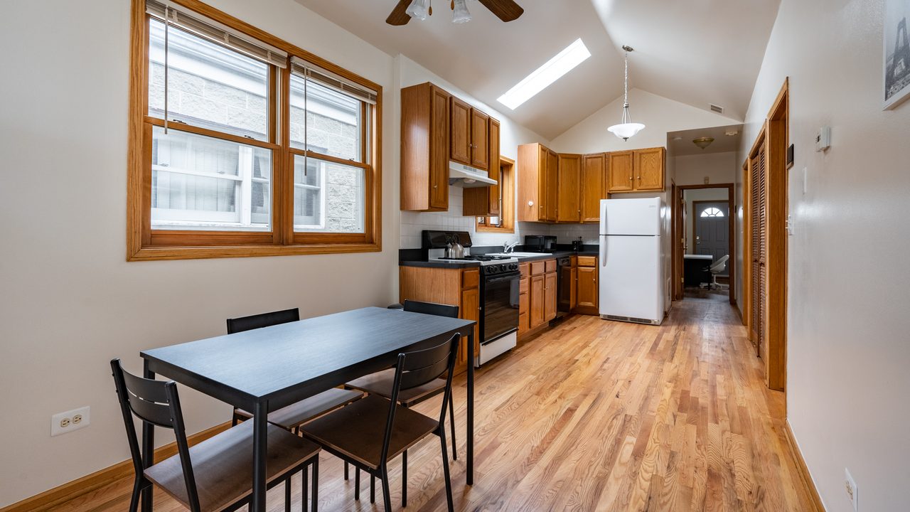 #1675: Humboldt Park - Queen Bedroom B - #1675: Humboldt Park - Gallery - 20