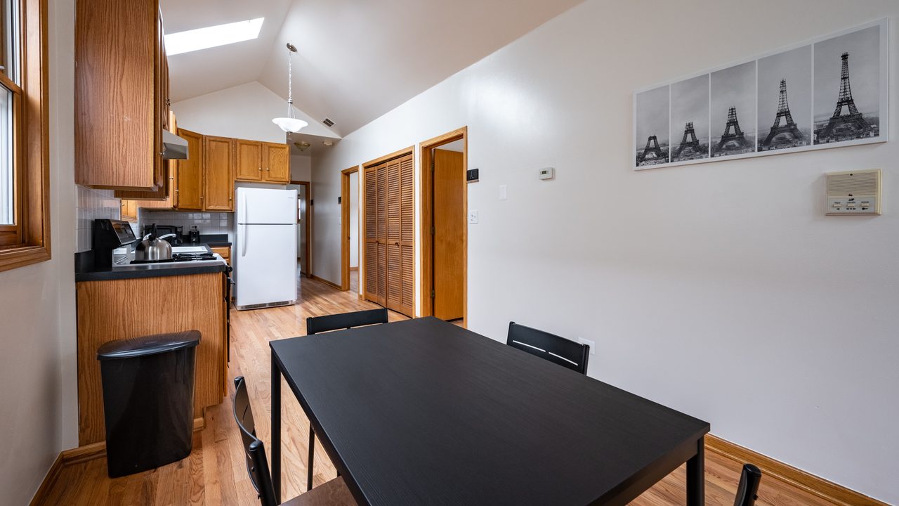 #1675: Humboldt Park - Queen Bedroom B - #1675: Humboldt Park - Gallery - 13