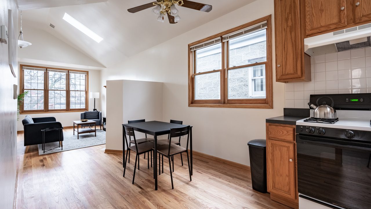 #1675: Humboldt Park - Queen Bedroom B - #1675: Humboldt Park - Gallery - 11