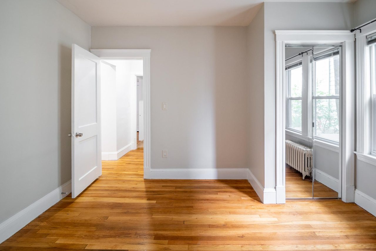 #1227: Mission Hill - Full Bedroom C - 3