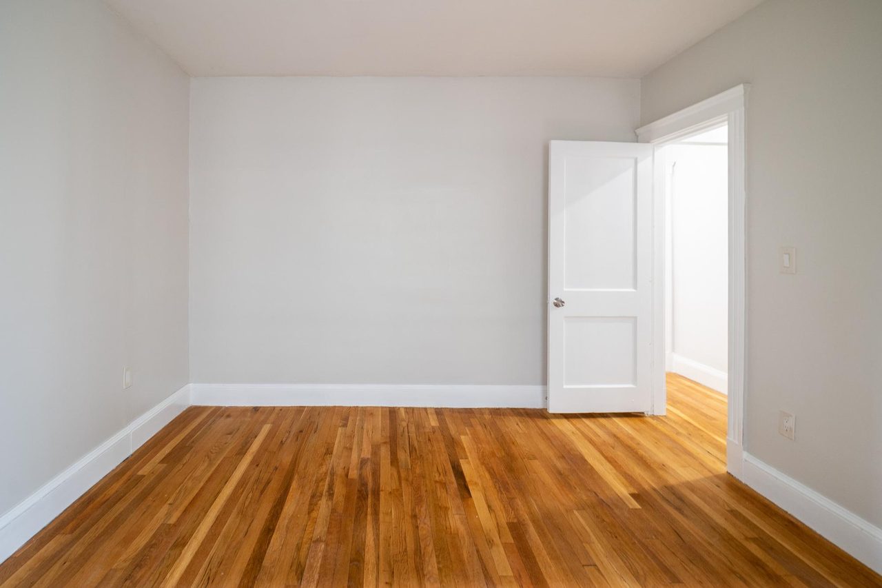 #1227: Mission Hill - Full Bedroom C - 5