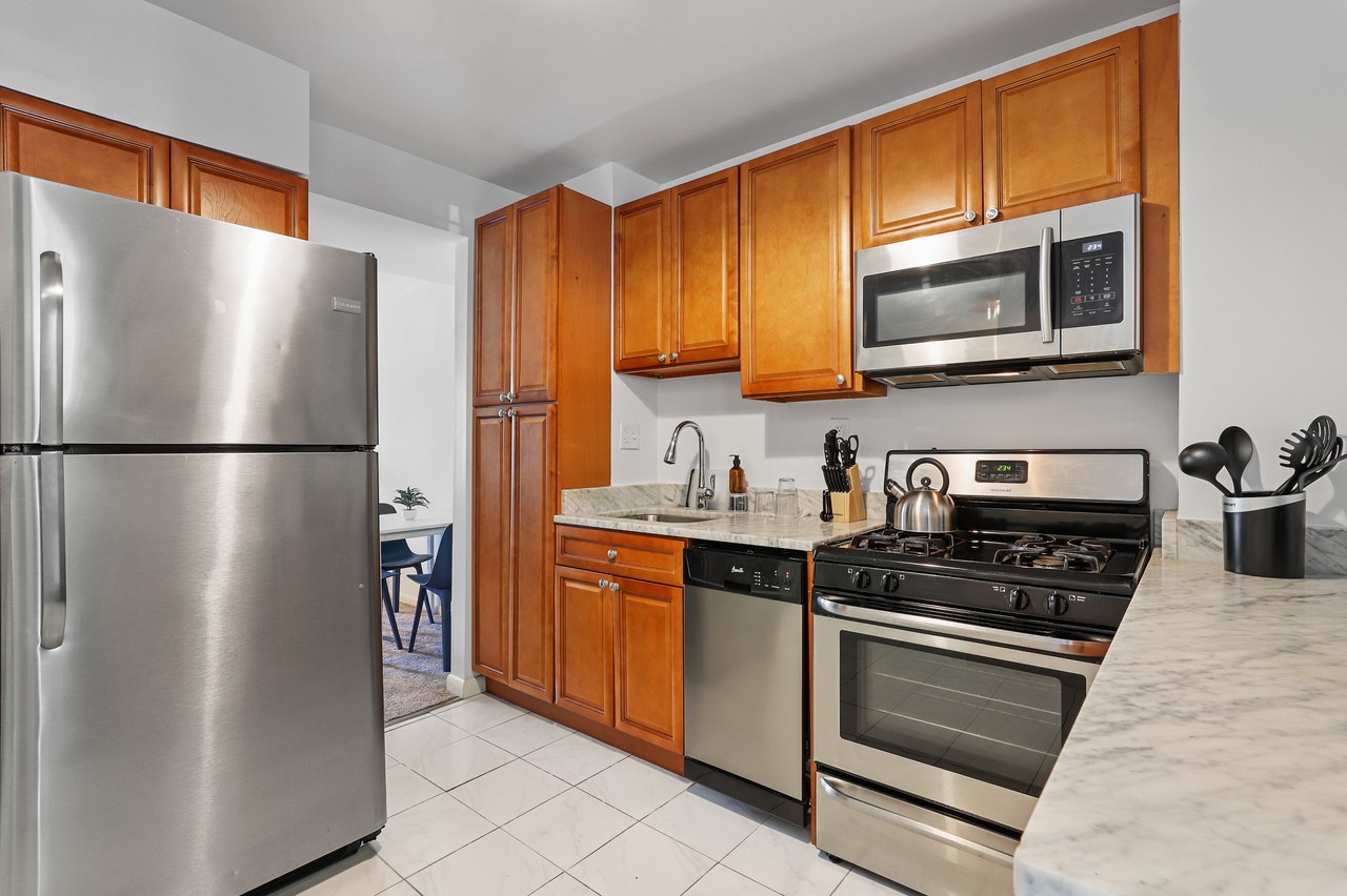  #417: Logan Circle - Full Bedroom 3C  -  #417: Logan Circle  - Gallery -  12