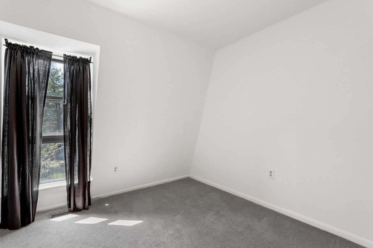  #417: Logan Circle - Full Bedroom 3C  -  #417: Logan Circle  - Gallery -  4