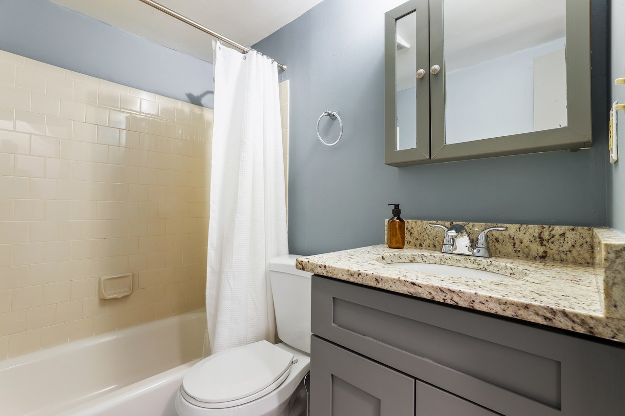  #417: Logan Circle - Full Bedroom 3C  -  #417: Logan Circle  - Gallery -  15