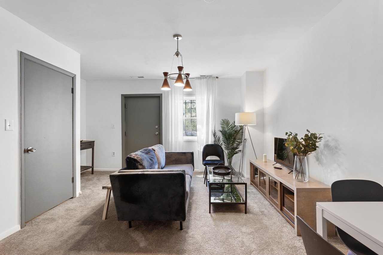  #417: Logan Circle - Twin Bedroom 2A  -  #417: Logan Circle  - Gallery -  6