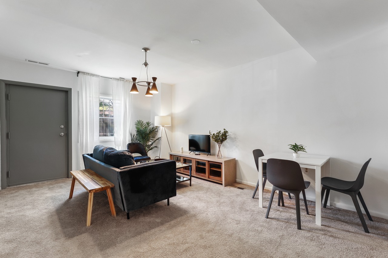  #417: Logan Circle - Twin Bedroom 2A  -  #417: Logan Circle  - Gallery -  8