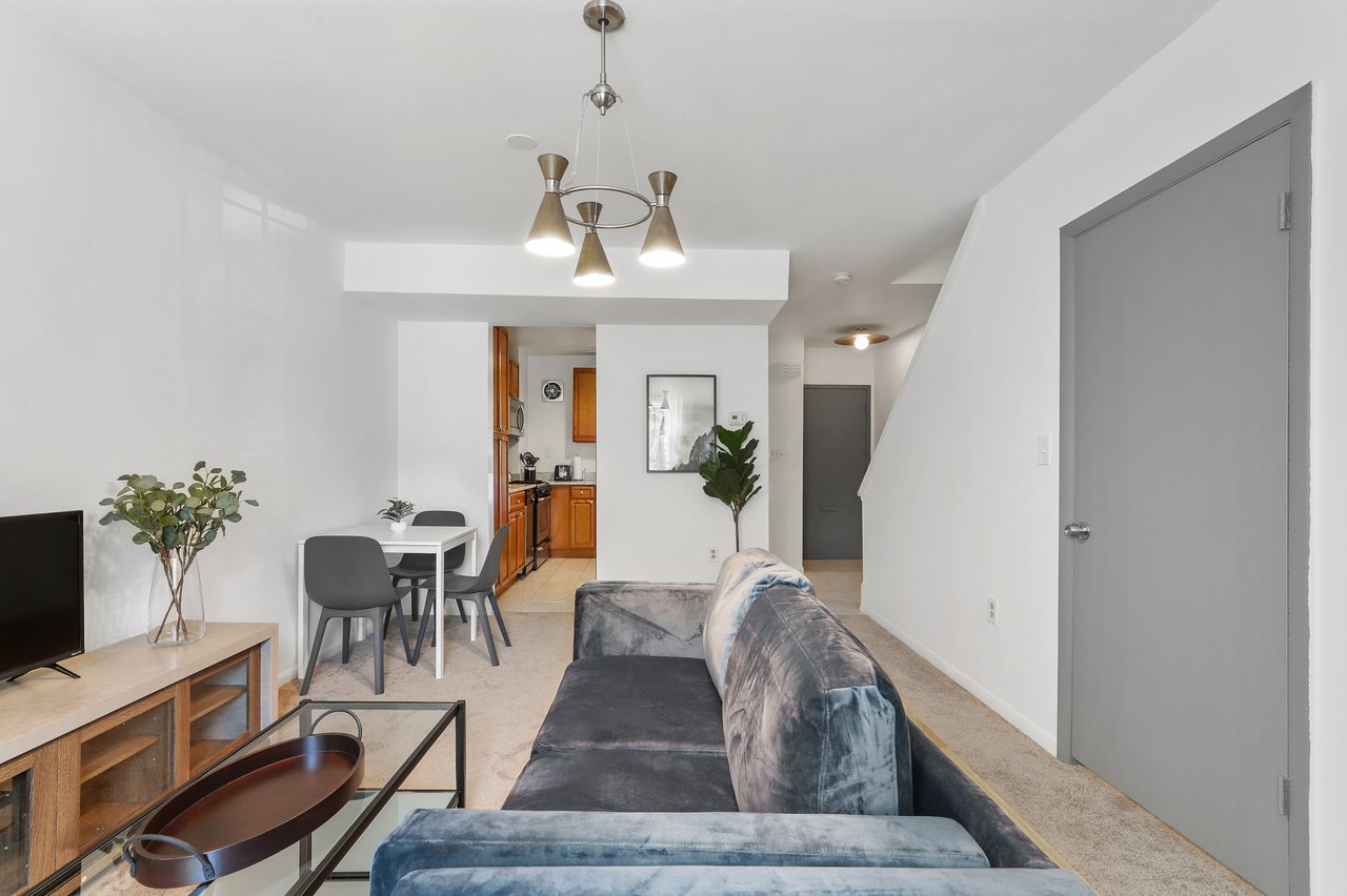  #417: Logan Circle - Twin Bedroom 2A  -  #417: Logan Circle  - Gallery -  9