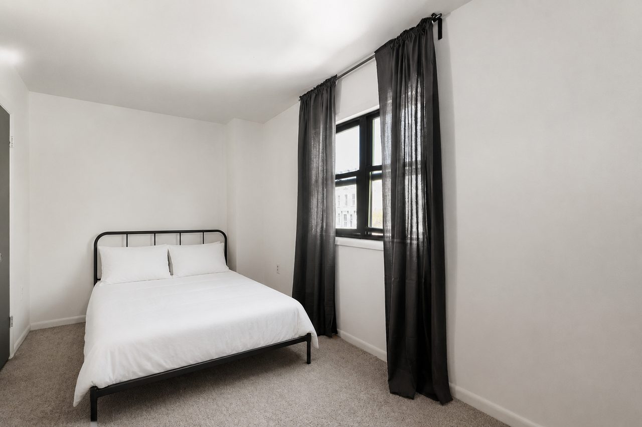 #417: Logan Circle - Full Bedroom 2B - 22