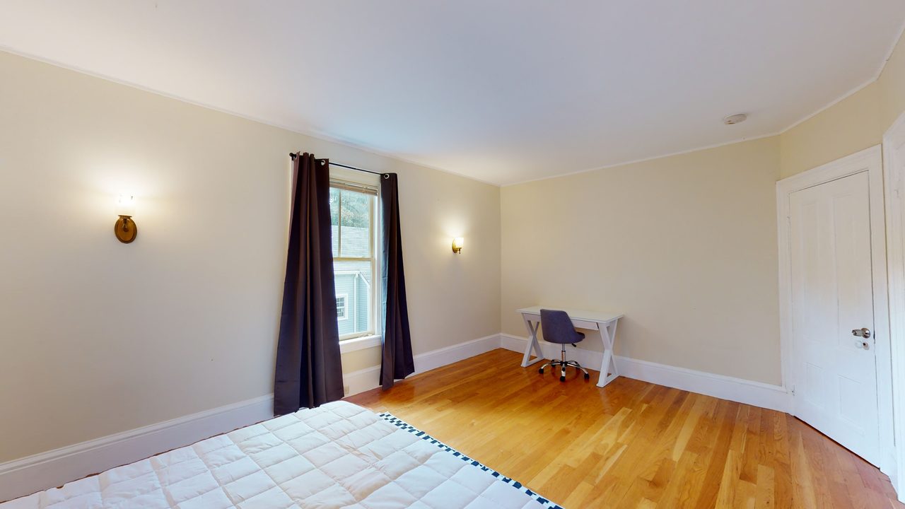  #1462: Newton Corner - Queen Bedroom D  -  #1462: Newton Corner  - Gallery -  10