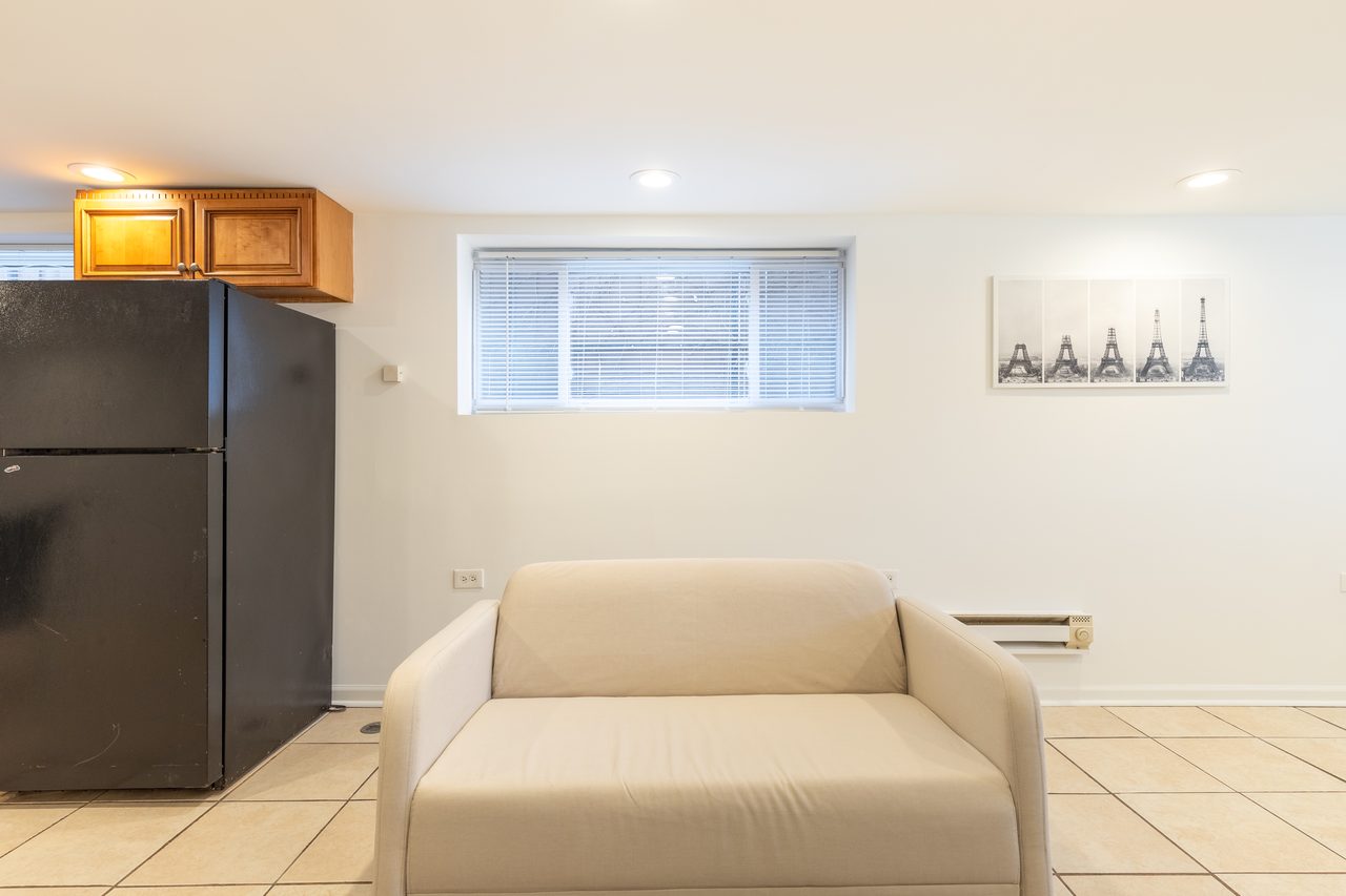  #1671: Logan Square - Full Bedroom C  -  #1671: Logan Square  - Gallery -  7