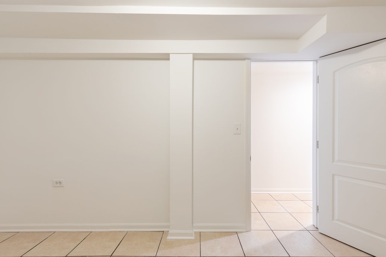  #1671: Logan Square - Full Bedroom C  -  #1671: Logan Square  - Gallery -  9