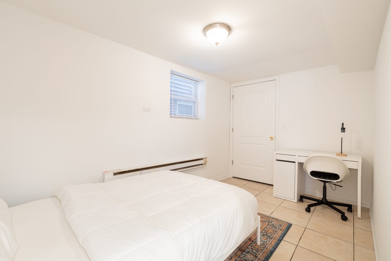  #1671: Logan Square - Full Bedroom B  -  #1671: Logan Square  - Gallery -  10