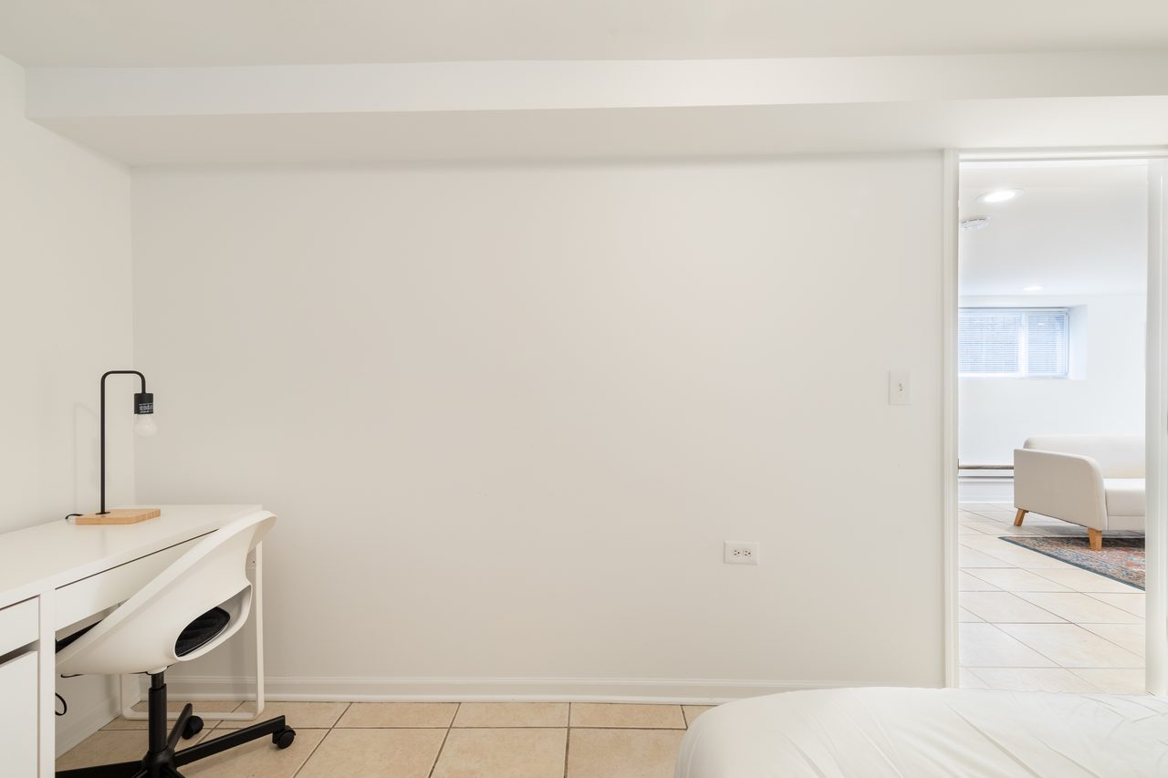  #1671: Logan Square - Full Bedroom B  -  #1671: Logan Square  - Gallery -  9