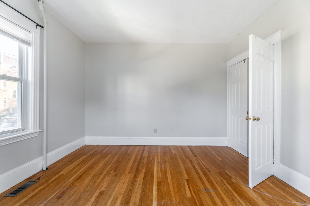 #1516: Brighton - Full Bedroom A - 4