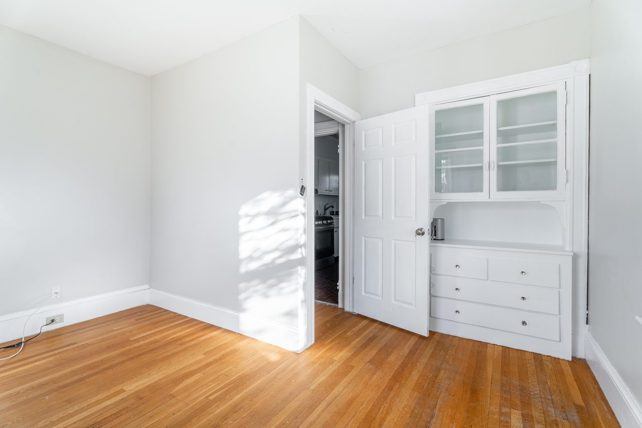 #1516: Brighton - Full Bedroom C - 12