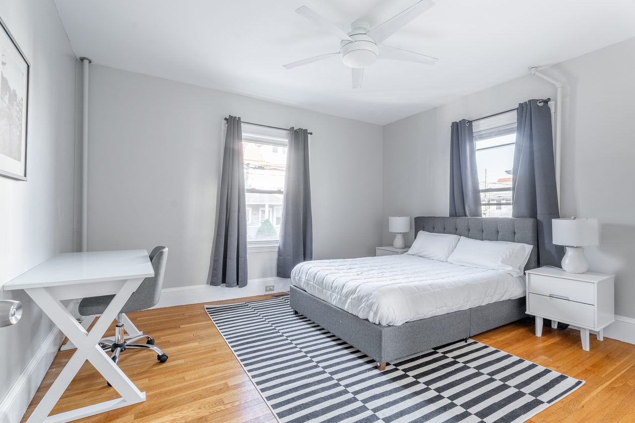 #1516: Brighton - Full Bedroom B - 2