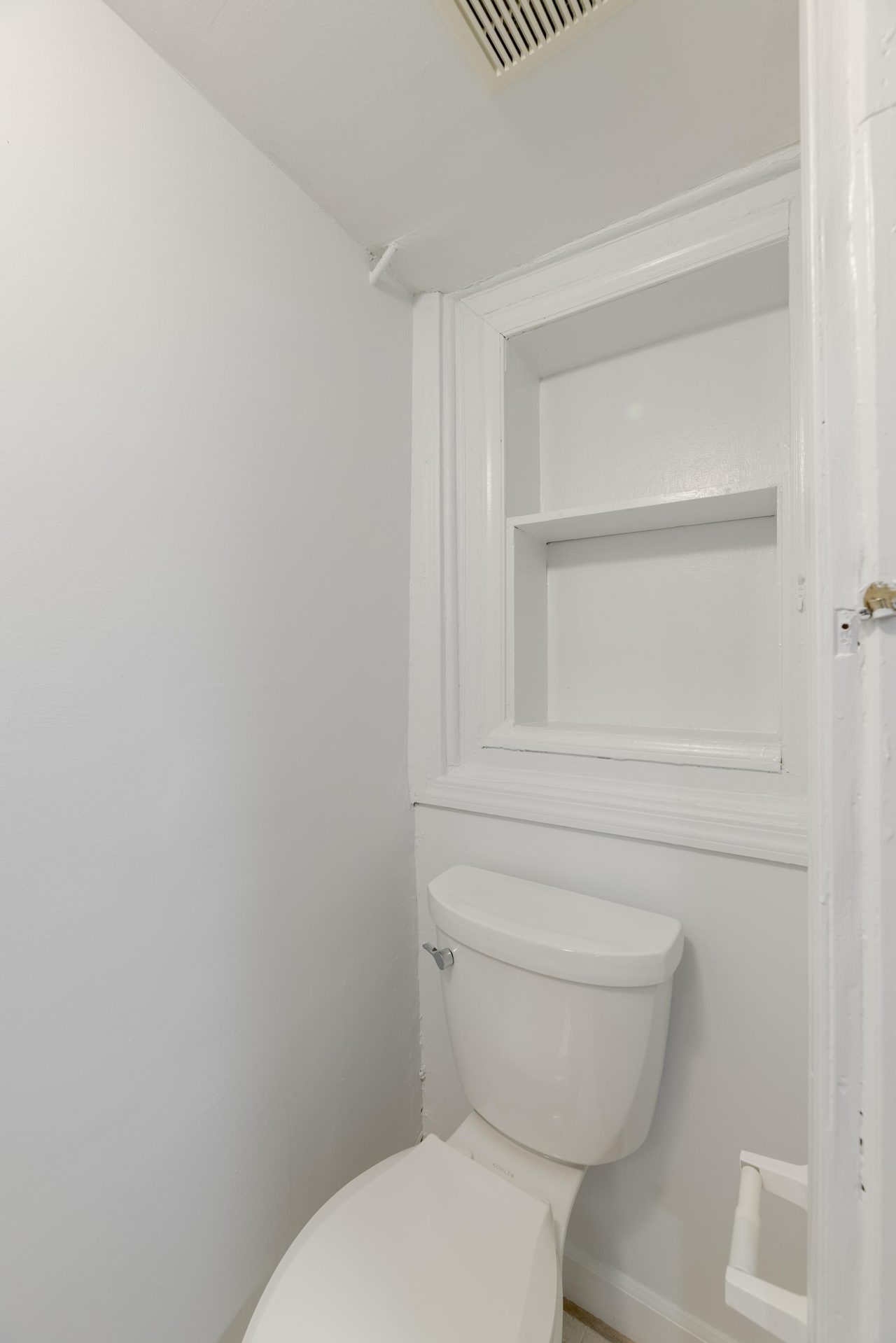  #1589: Columbia Heights - 1 Bedroom (Twin)  -  #1589: Columbia Heights  - Gallery -  4