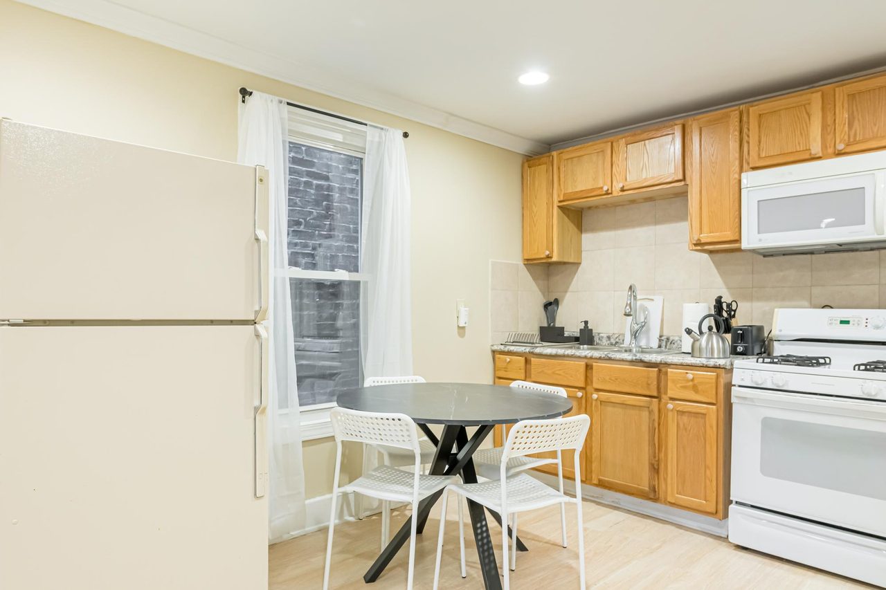#1468: West Town - Full Bedroom B - #1468: West Town - Gallery - 6