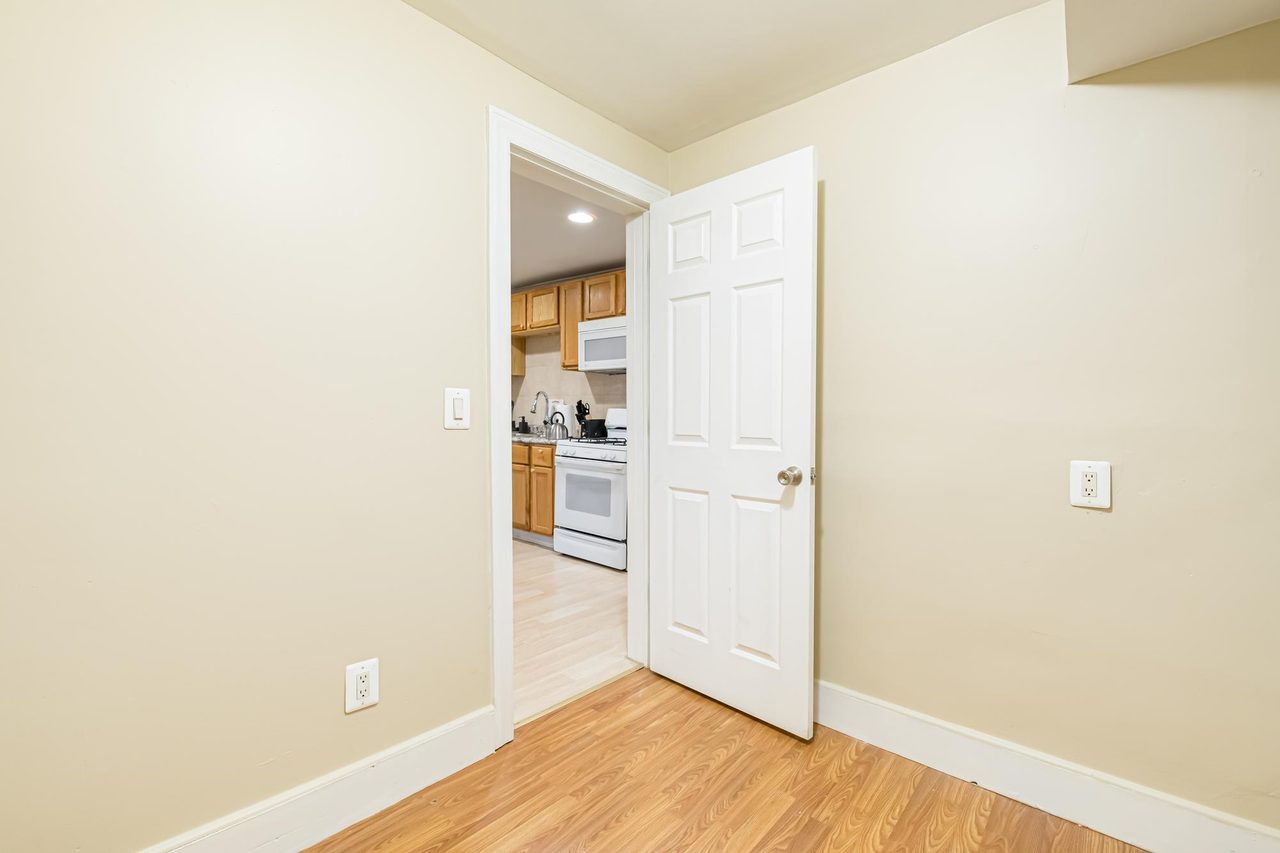 #1468: West Town - Full Bedroom B - #1468: West Town - Gallery - 4