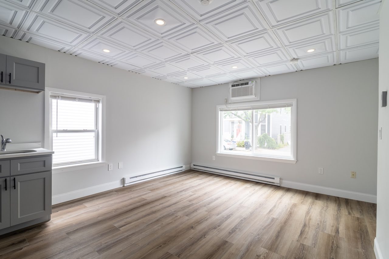 #1758: Somerville - Queen Bedroom A - 13