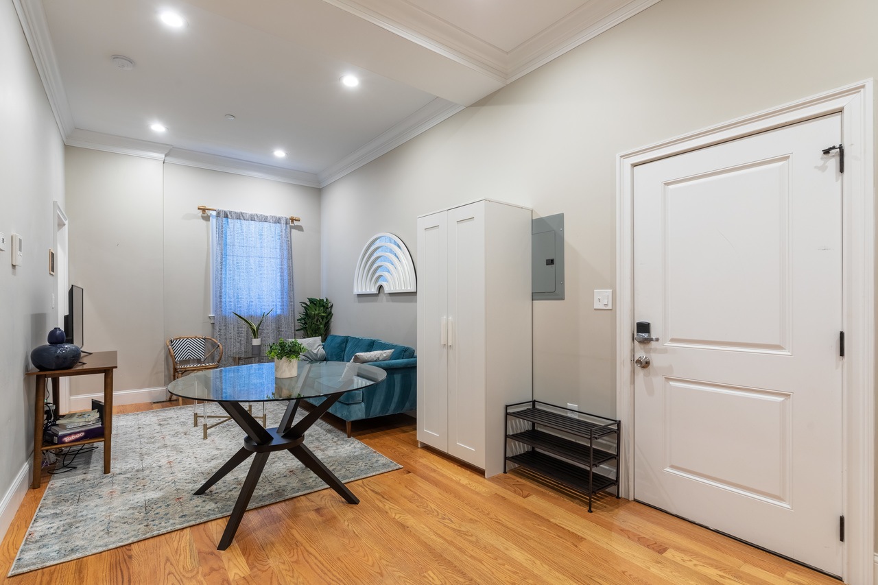  #275: North End - Full Bedroom A  -  #275: North End  - Gallery -  8