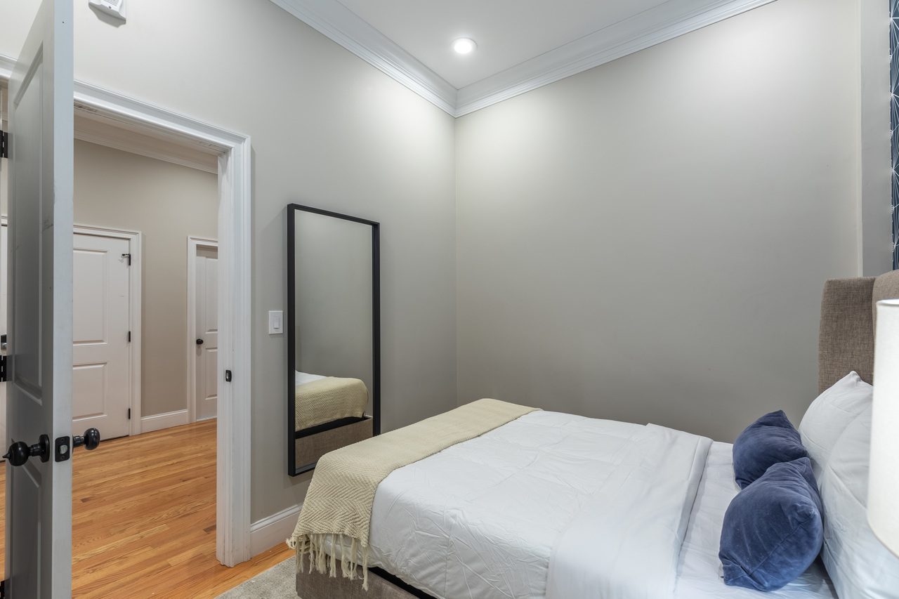  #275: North End - Full Bedroom B  -  #275: North End  - Gallery -  13