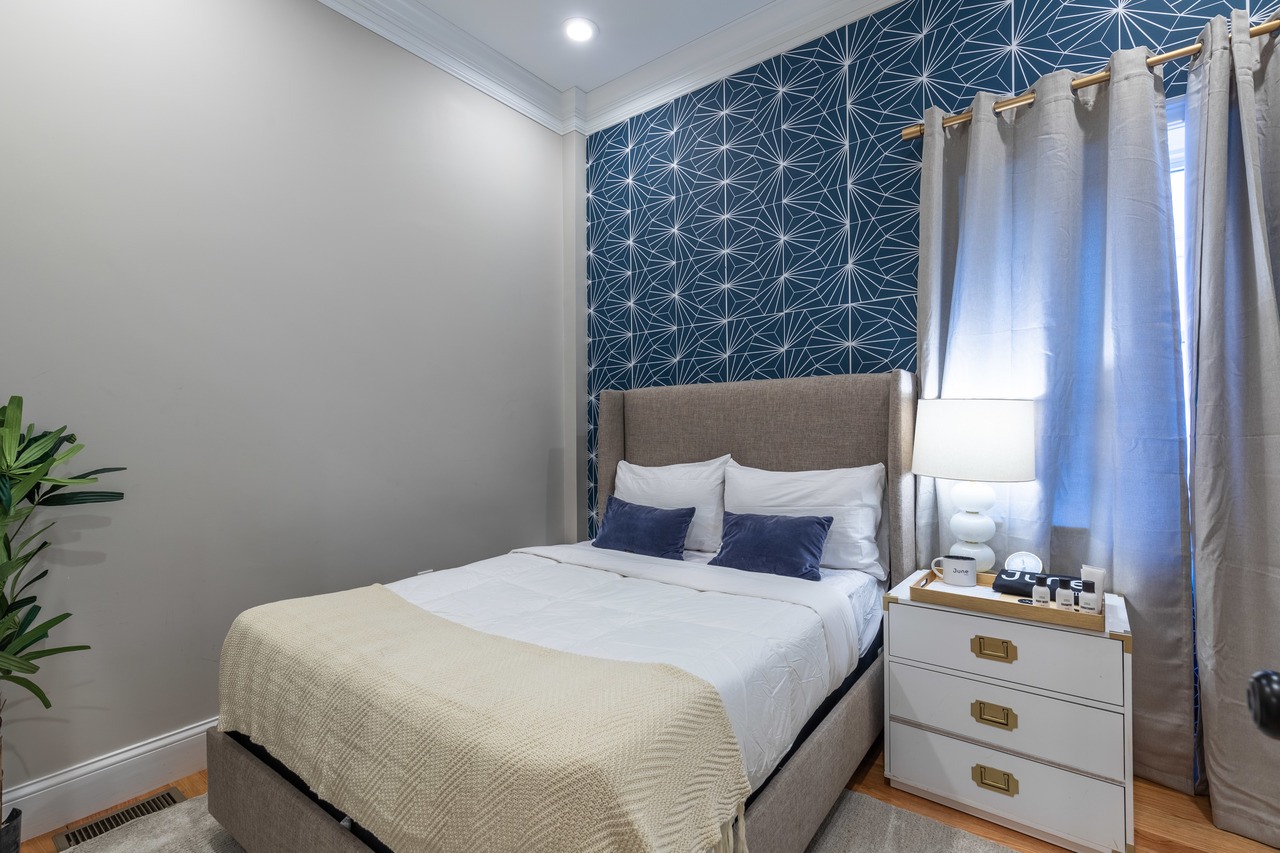  #275: North End - Full Bedroom B  -  #275: North End  - Gallery -  1