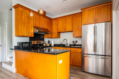 #1507: University Village - Little Italy