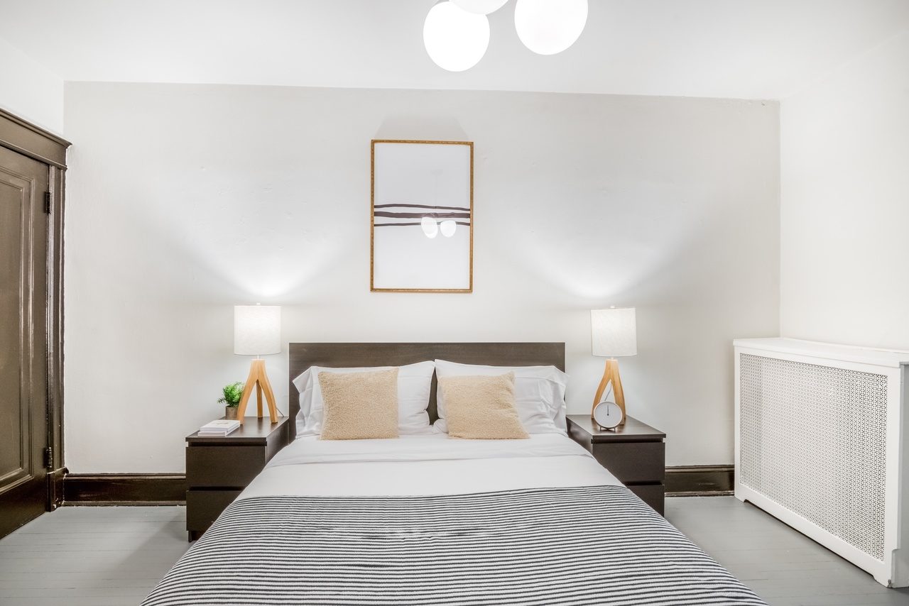  #226: Woodley Park - Queen Bedroom D  -  #226: Woodley Park  - Gallery -  2