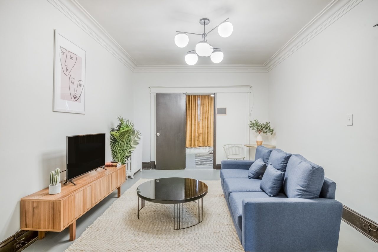 #226: Woodley Park - Full Bedroom E - #226: Woodley Park - Gallery - 12