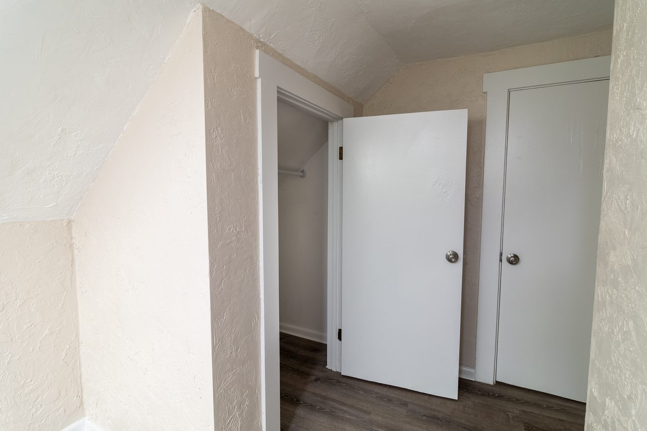  #1735: Allston - Queen Bedroom F  -  #1735: Allston  - Gallery -  6