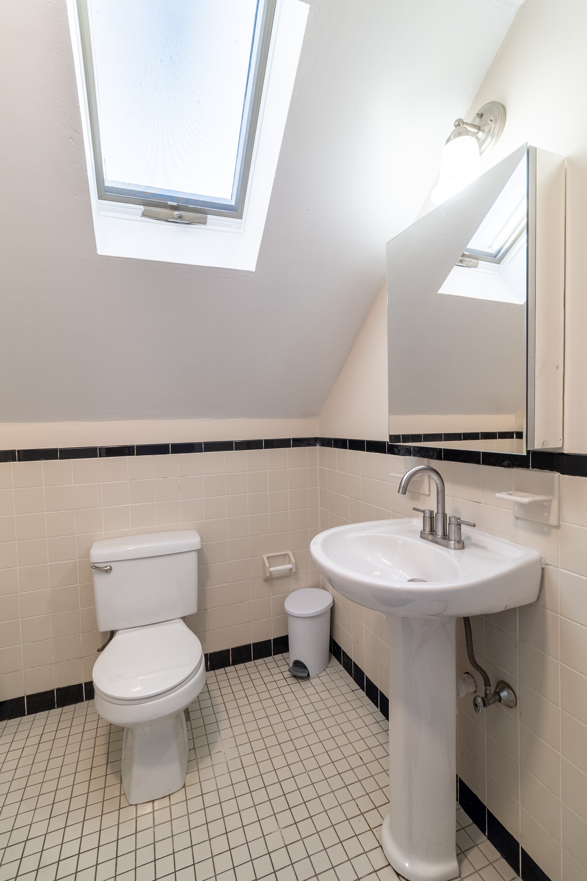  #1735: Allston - Queen Bedroom A  -  #1735: Allston  - Gallery -  17
