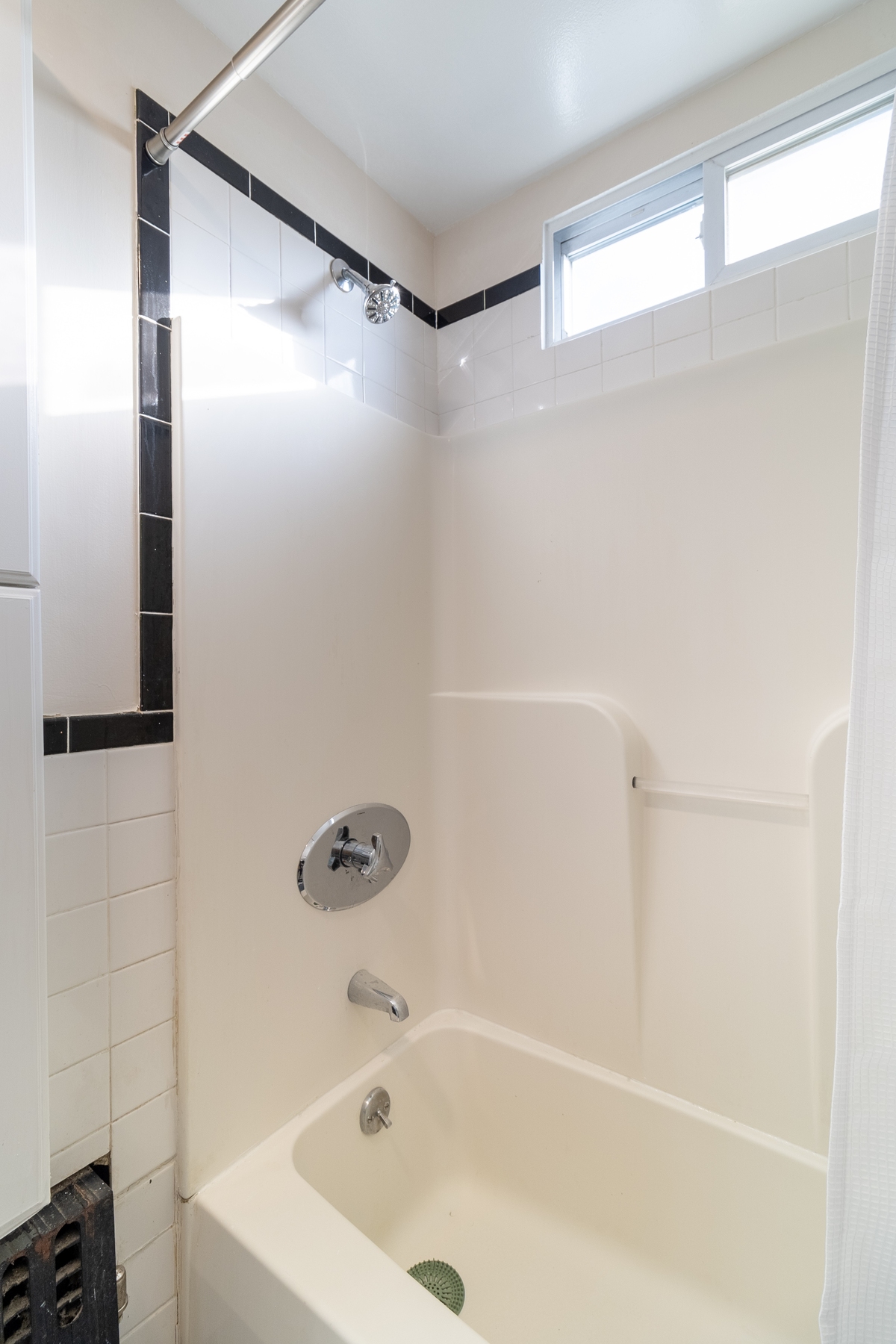  #1735: Allston - Queen Bedroom A  -  #1735: Allston  - Gallery -  14